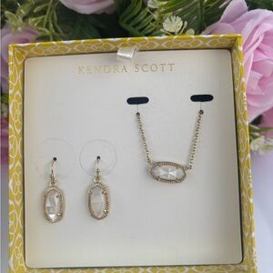 NIB Set of Kendra Scott Elisa pendant necklace and Lee earrings in gold MOP